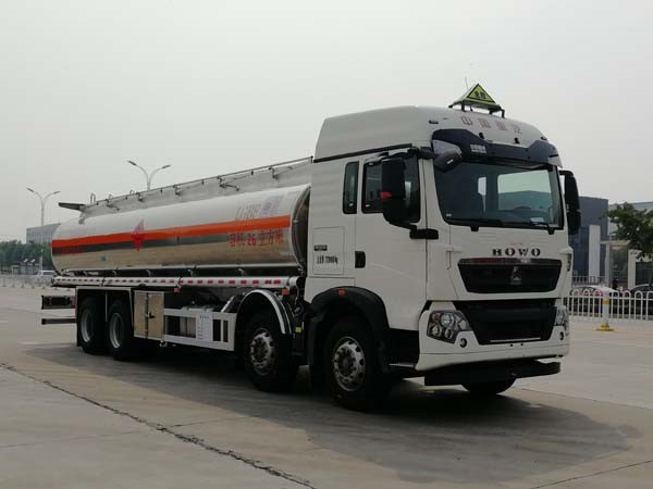 26方重汽豪沃前四后八鋁合金運油車