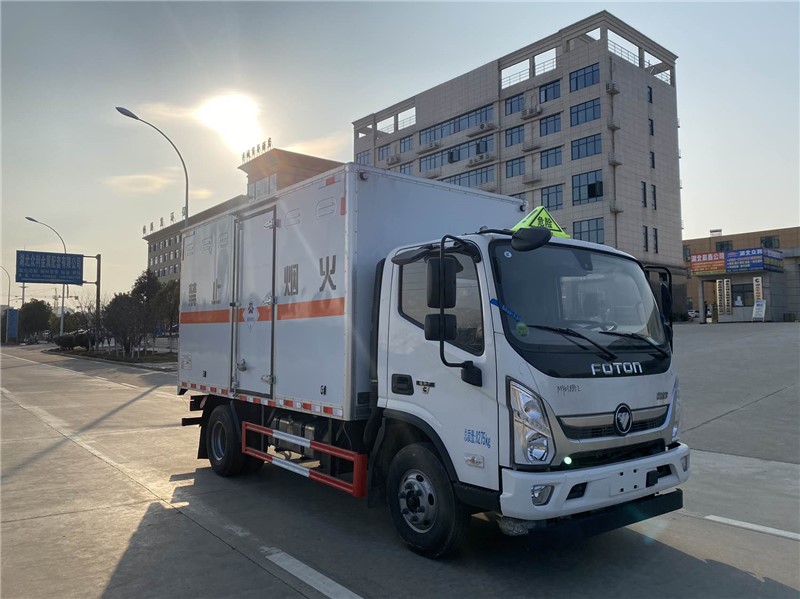 CSC5088XDGB6型毒性和感染性物品廂式運輸車