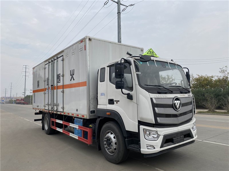 CSC5180XDGB6型毒性和感染性物品廂式運輸車